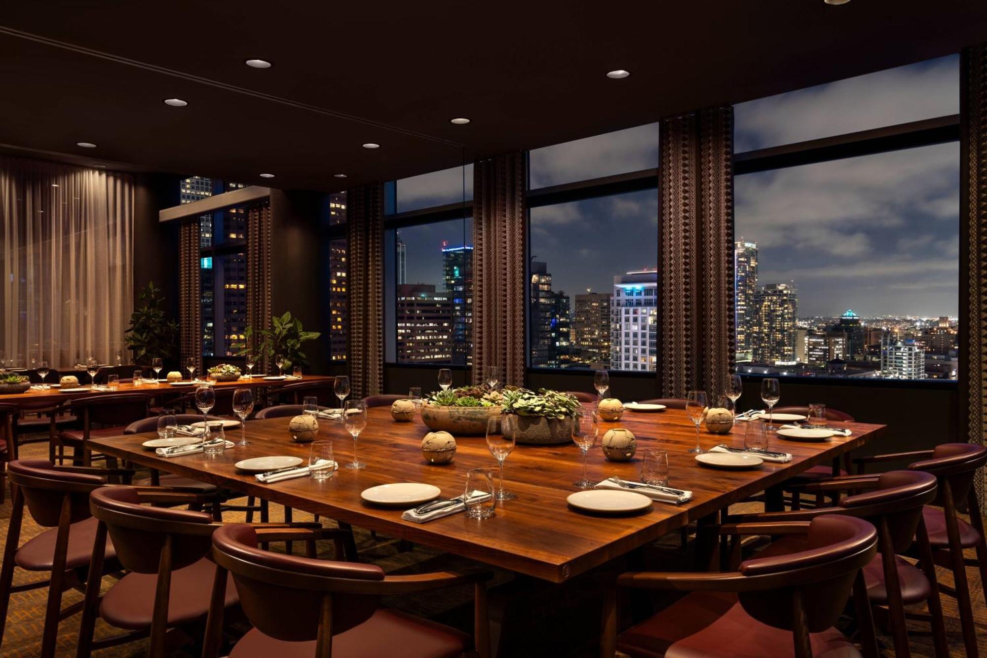 The Ritz-carlton, Angeles L.a. Live 5*